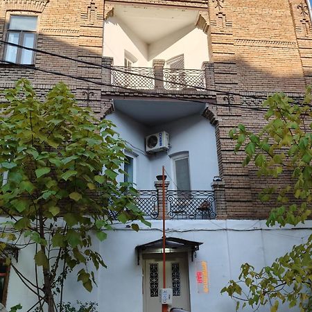 Ambience Hostel & Apartments Тбилиси Экстерьер фото