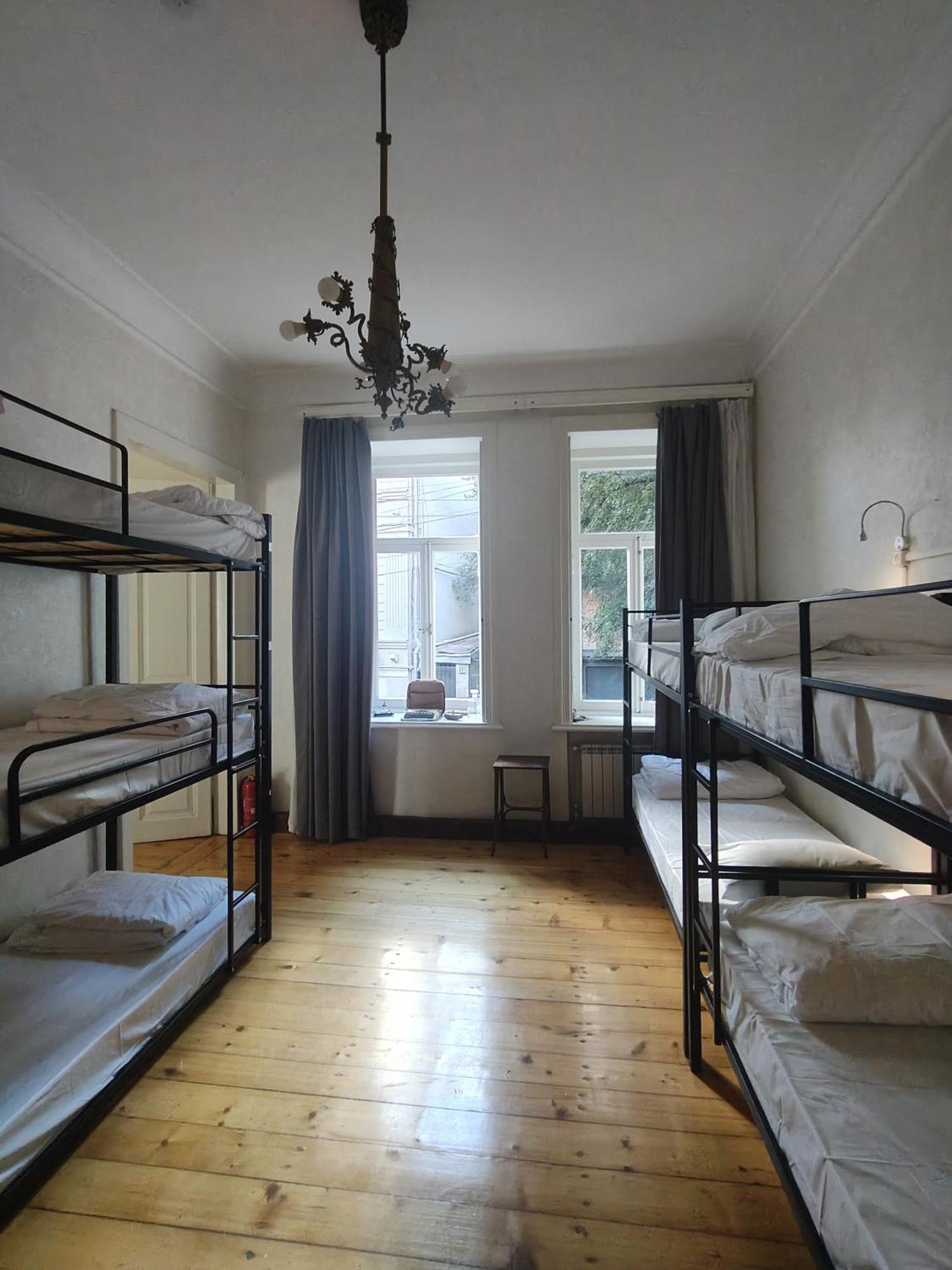 Ambience Hostel & Apartments Тбилиси Экстерьер фото