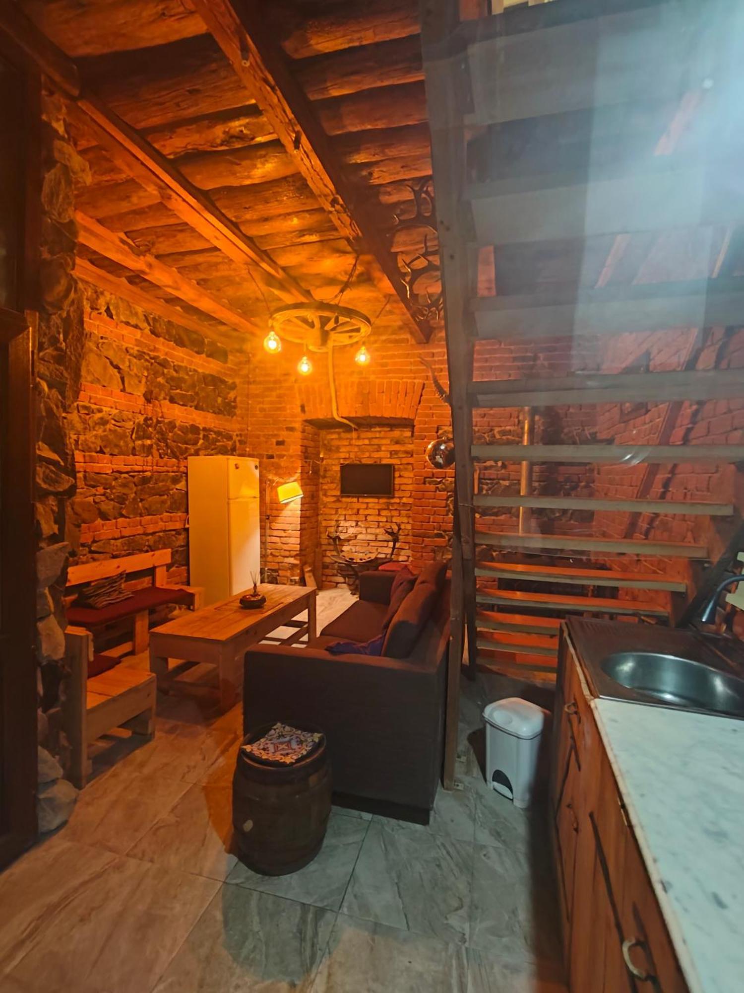 Ambience Hostel & Apartments Тбилиси Экстерьер фото